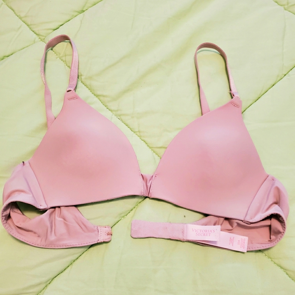 Victoria's Secret Cream-Colored Bra 32A